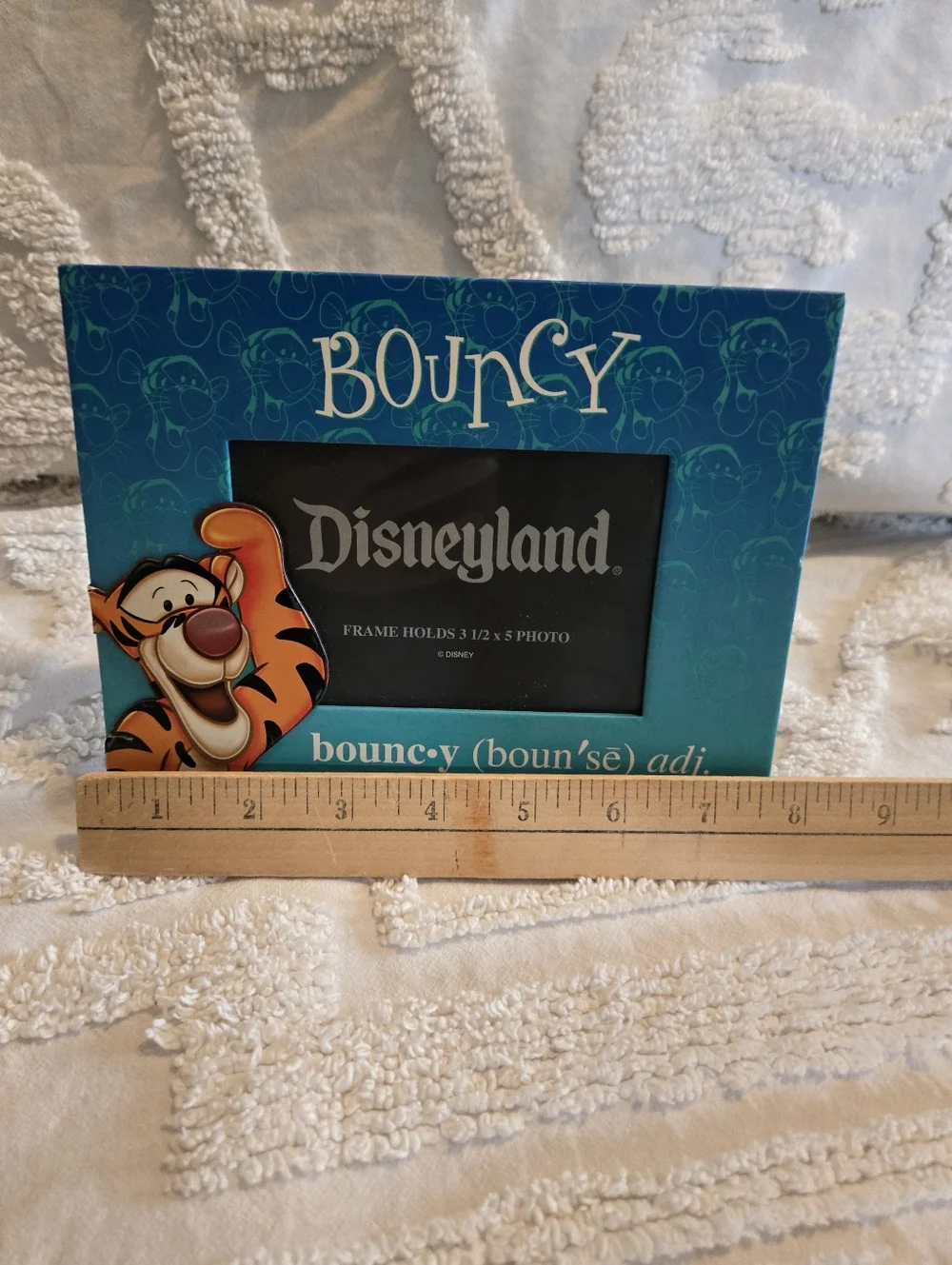 Disneyland Disney Teal & Blue Tigger Bouncy Picture Frame Holds 3 1/2 x 5 Photo - Picture 2 of 9